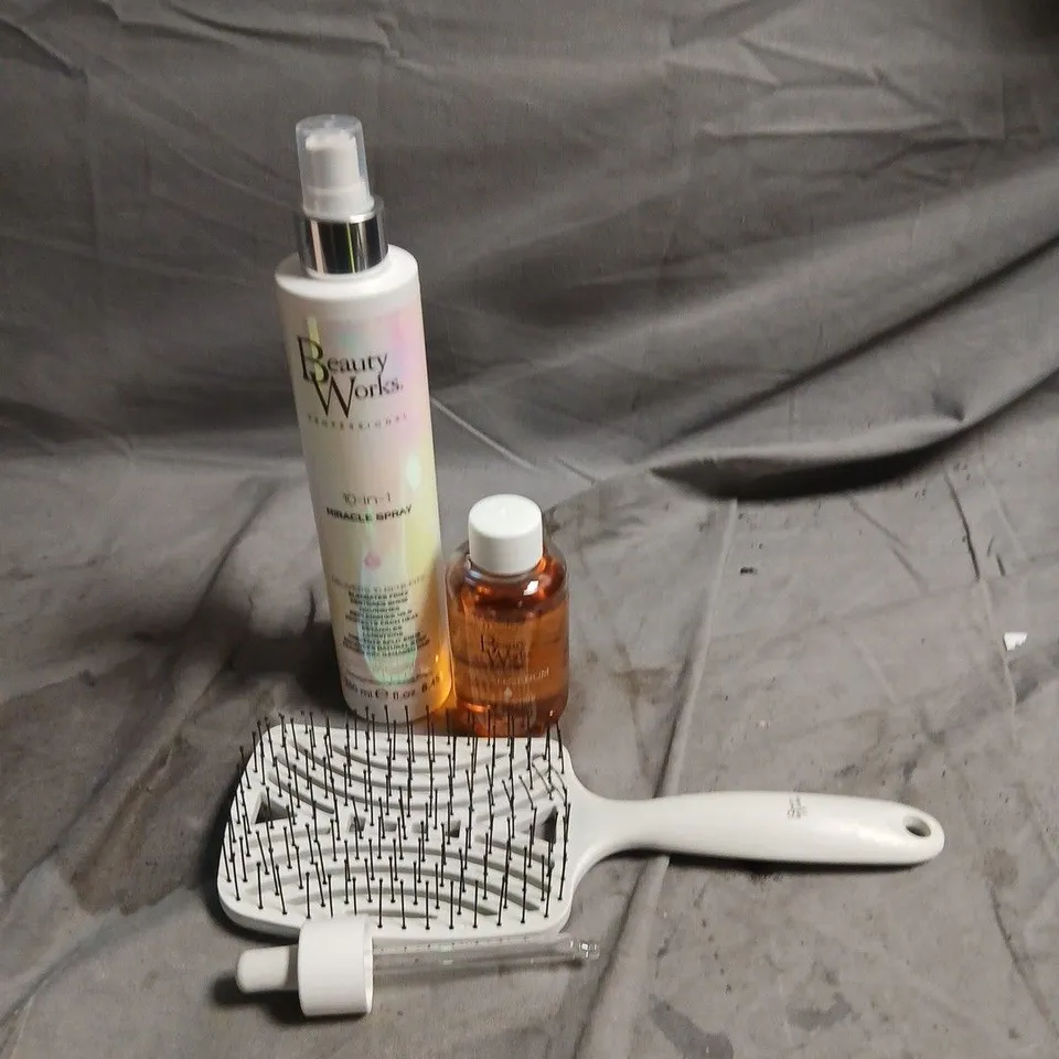 BEAUTY WORKS STYLING HEROES GIFT SET – DETANGLING BRUSH + HAIR CARE ESSENTIALS (BOXED)