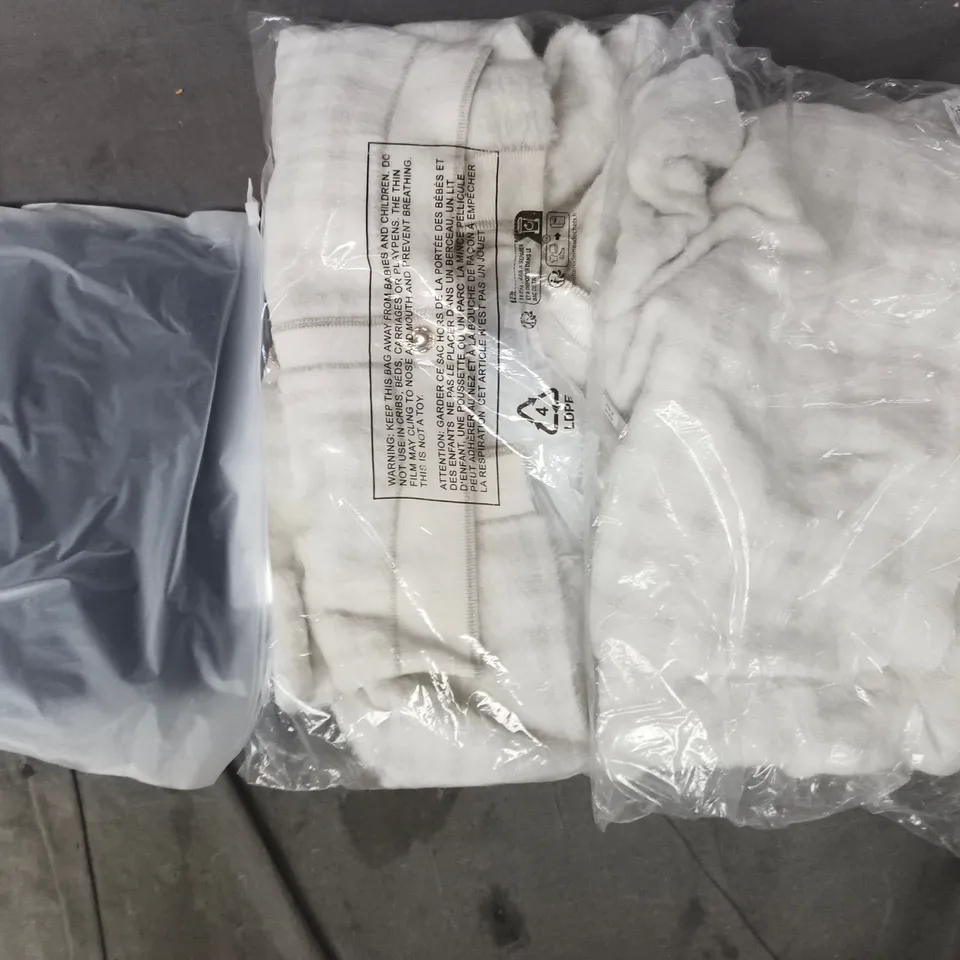 APPROXIMATELY 20 ASSORTED CLOTHING AND FASHION PRODUCTS IN VARIOUS STYLES AND SIZES - COLLECTION ONLY