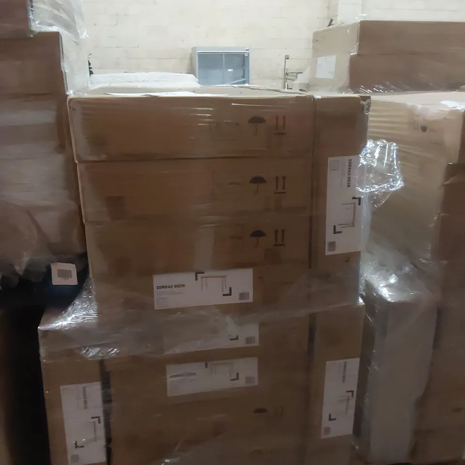 PALLET CONTAINING A LARGE QUANTITY OF BRAND NEW ZORRAS WALNUT EFFECT DESKS 