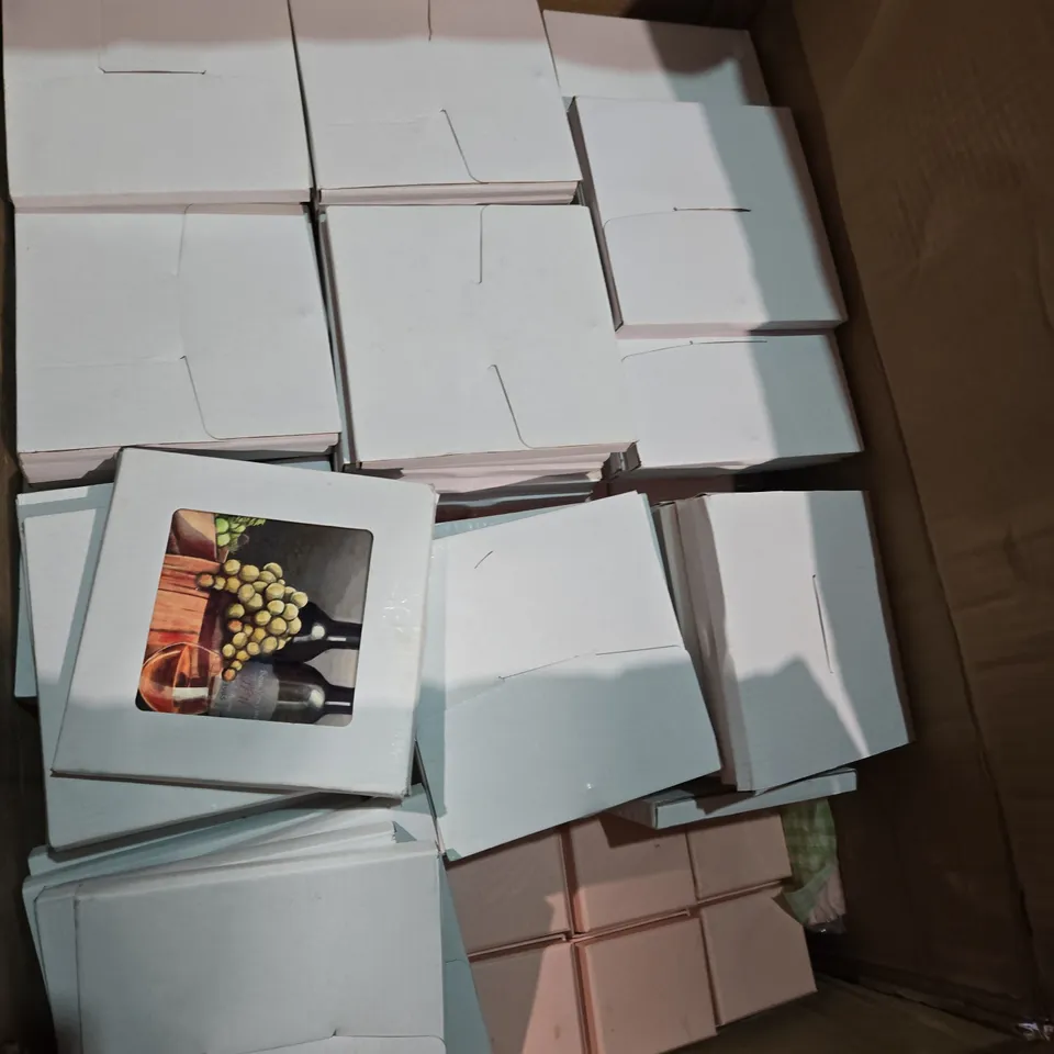 PALLET OF LARGE QUANTITY OF ASSORTED ITEMS TO INCLUDE POWERPUFF GIRLS SUPRISE BLIND BOXES, LED BULBS, WATCH STRAPS, ETC