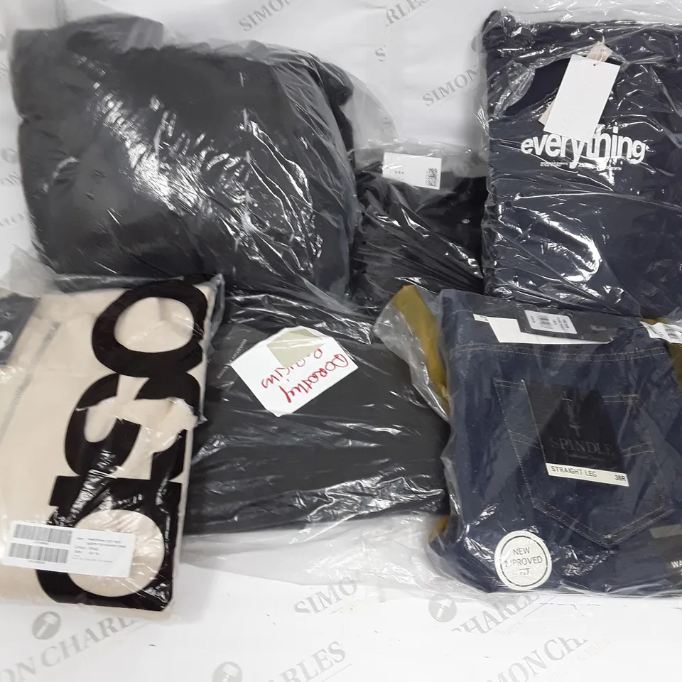 LARGE BOX OF ASSORTED CLOTHING TO INCLUDE SPINDLE, PULL&BEAR AND ASOS