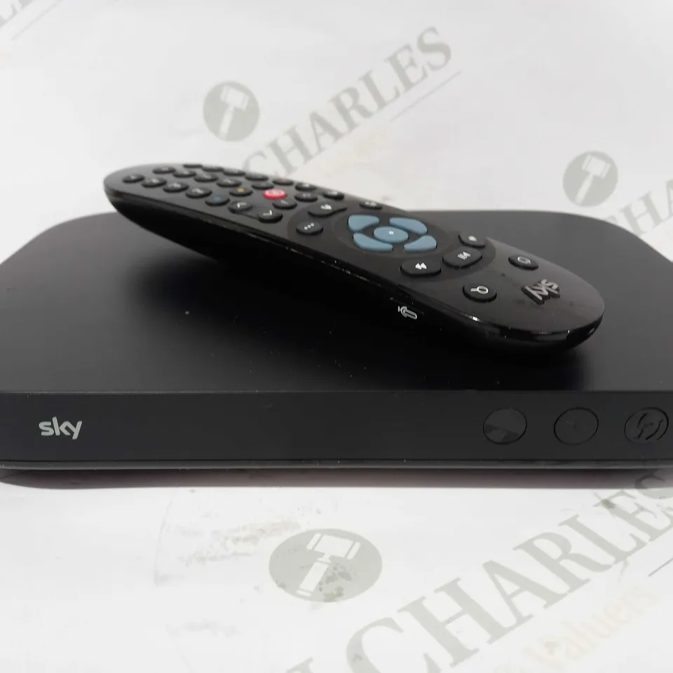 SKY Q BLACK SET TOP BOX WITH REMOTE