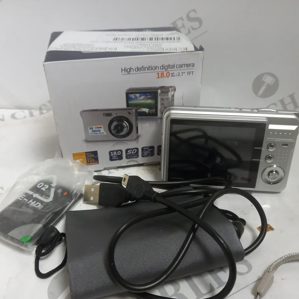 BOXED ANDOER DIGITAL CAMERA 
