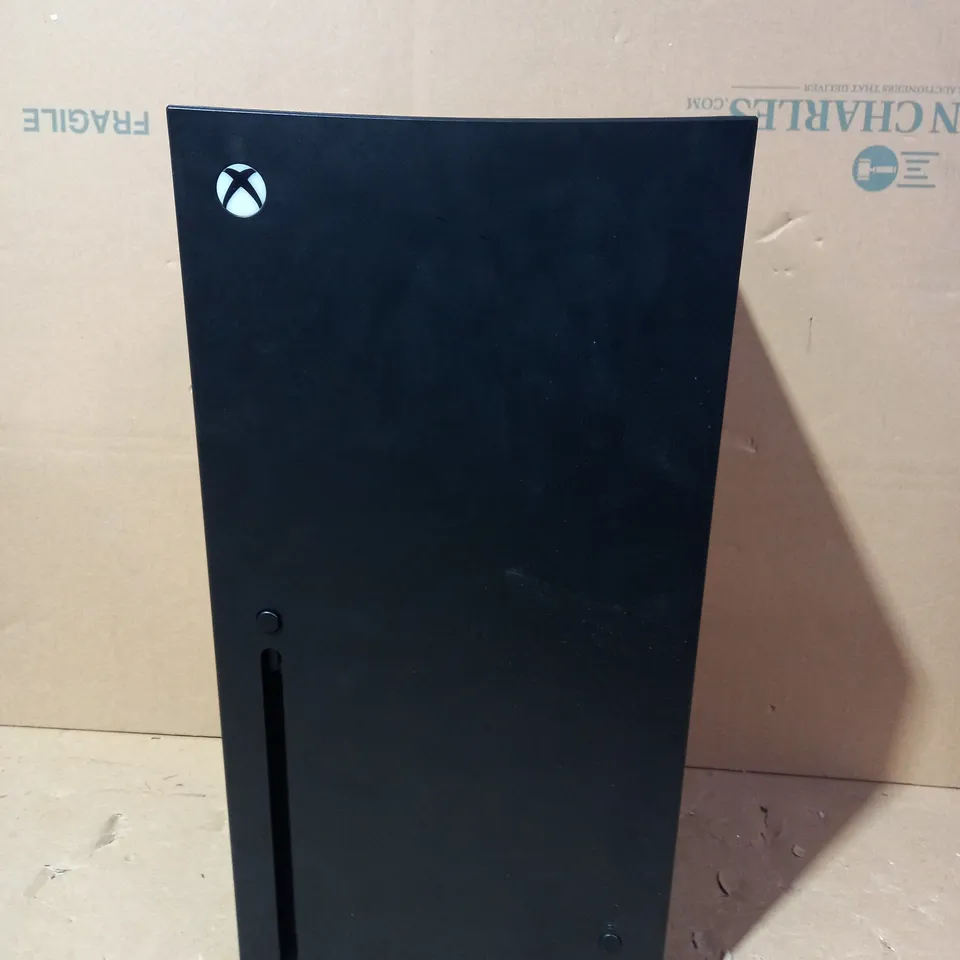 UKONIC XBOX SERIES X REPLICA MINI FRIDGE