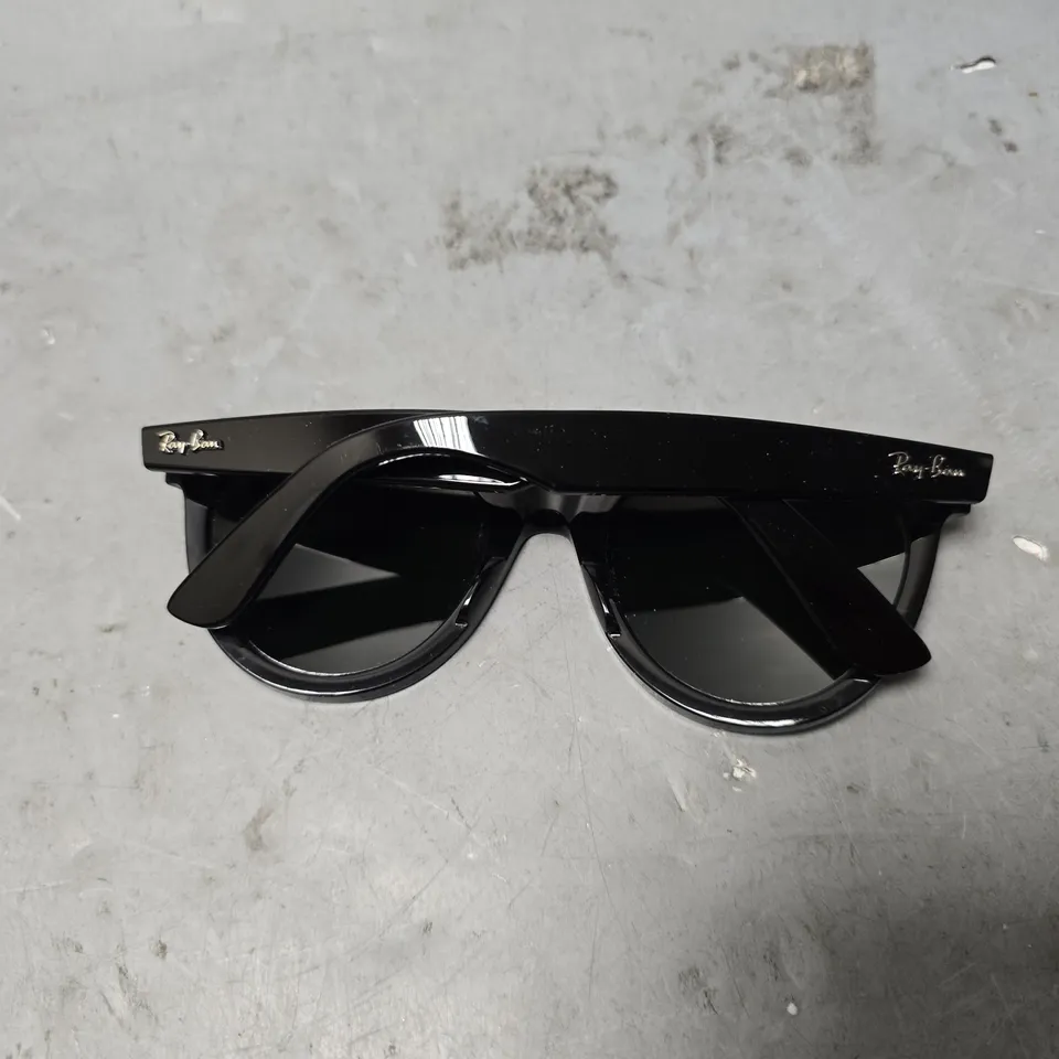 RAY BAN WAYFARER WAY SUNGLASSES