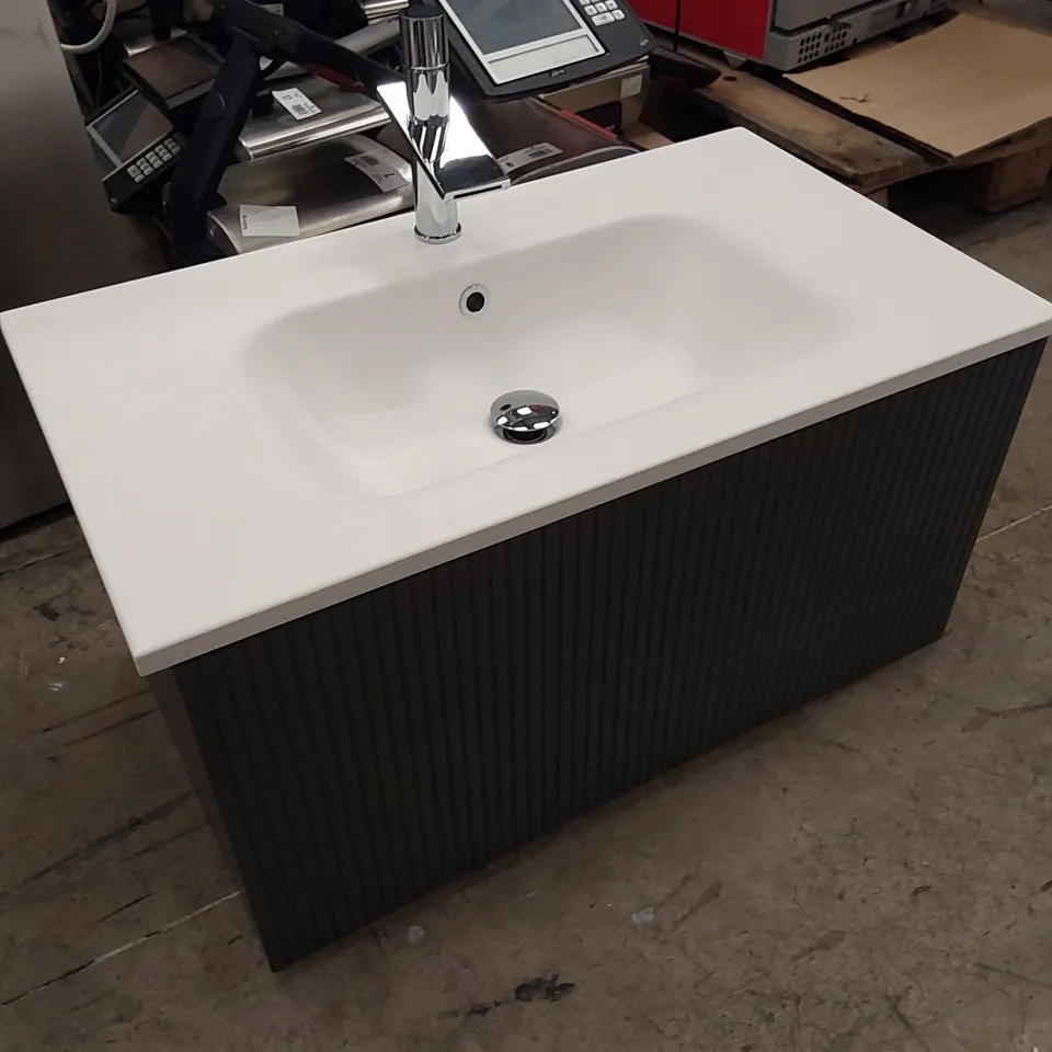 DESIGNER BATHROOM UNIT WITH BASIN, MIXER AND CLICK WASTE