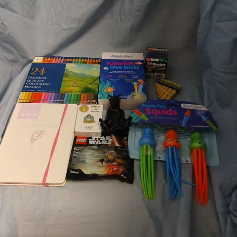 LARGE QUANTITY OF ASSORTED TOYS AND ACCESSORIES TO INCLUDE; 24 PREMIUM QUALITY COLOURING PENCILS, PUFFERFISH DIVE STICKS, NEE DOH SUPER SOLID SQUISH AND LEGO STAR WARS REBEL A WING PILOT