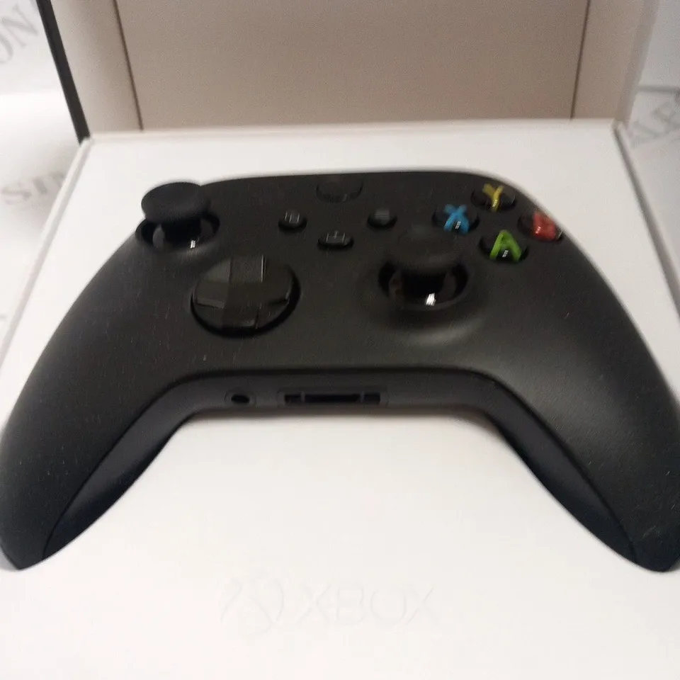 BOXED XBOX CARBON BLACK WIRELESS CONTROLLER