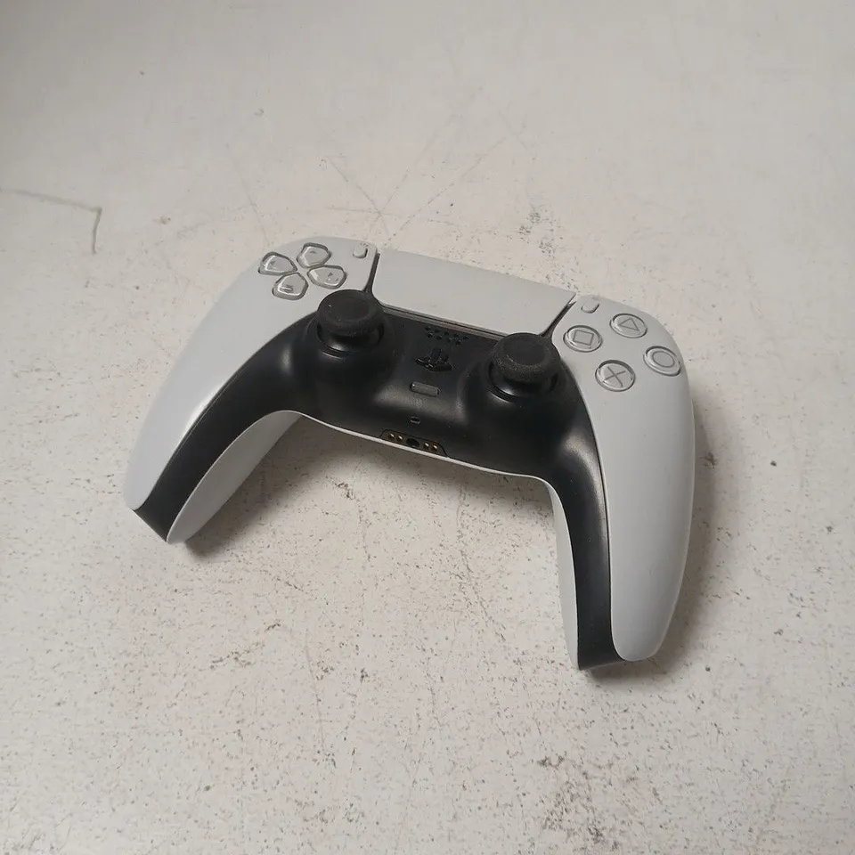 PLAYSTATION 5 WIRELESS CONTROLLER