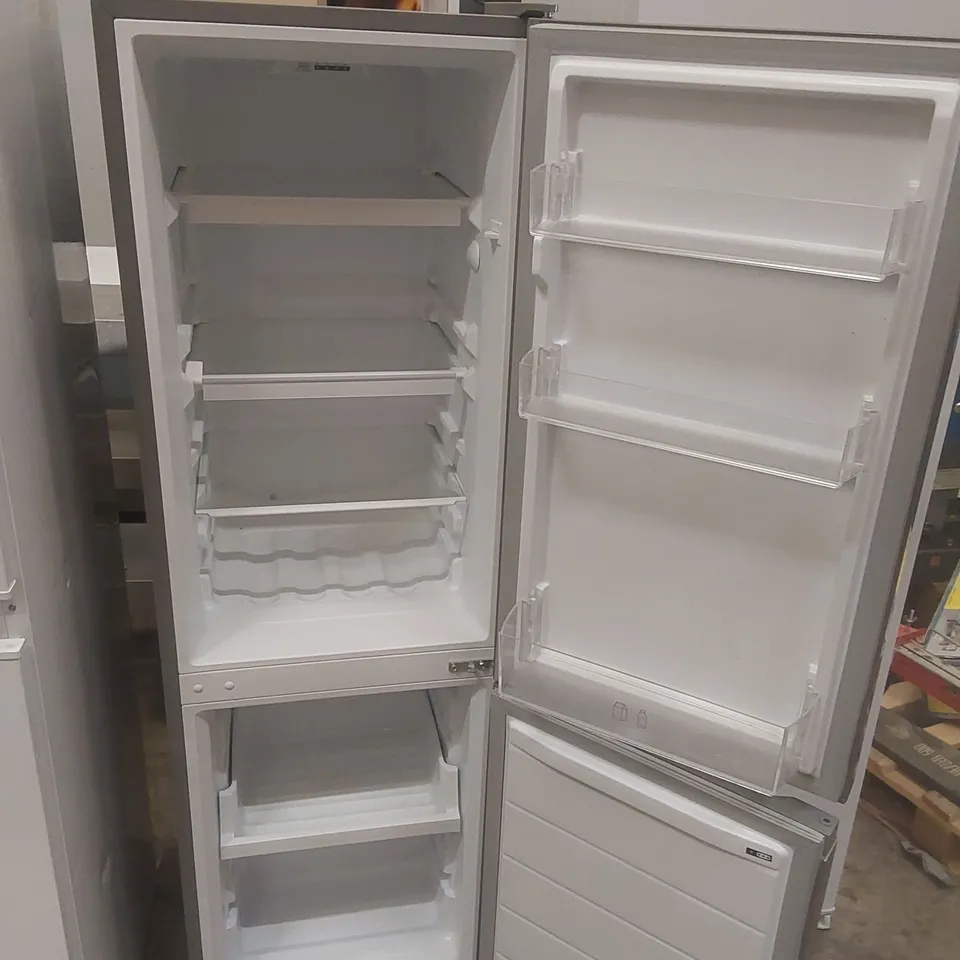LOGIK LFC50S23 60/40 FRIDGE FREEZER - SILVER