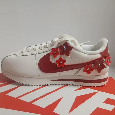NIKE CORTEZ LTR FLORETTE – WOMEN'S UK 4 (US 6.5), WHITE/RED
