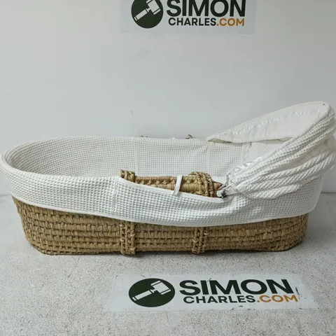 WHITE MOSES BASKET FOR BABY – WICKER BASE WITH FABRIC LINING