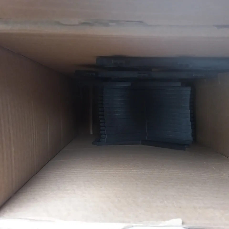 BOXED PLASTIC SHOE RACK IN BLACK