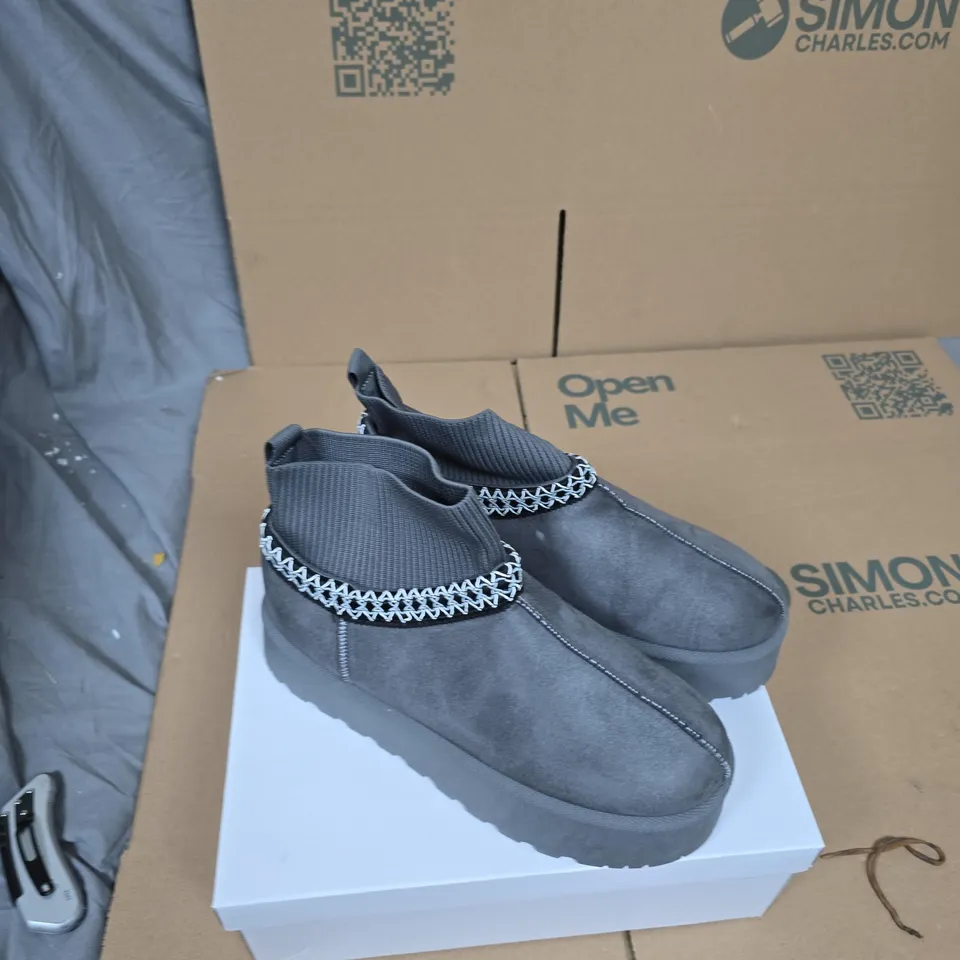 E. SHOES BY EMMA MELROSE GREY SUEDE SOCK BOOTS – UK 6
