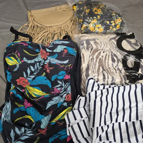 APPROXIMATELY 35 ASSORTED CLOTHING ITEMS IN VARIOUS SIZES, STYLES & COLOURS TO INCLUDE SWIMSUIT, DRESS, TOPS, ETC - COLLECTION ONLY