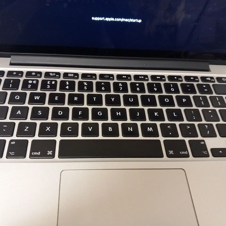 APPLE MACBOOK PRO (A1502 EARLY 2015)