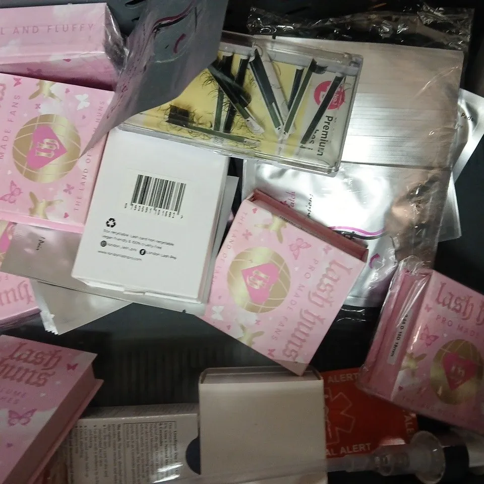 APPROX 12 ASSORTED BEAUTY PRODUCTS TO INCLUDE EUCERIN NIGHT CARE, EUCERIN SUN FLUID, HAND CREAM, ETC