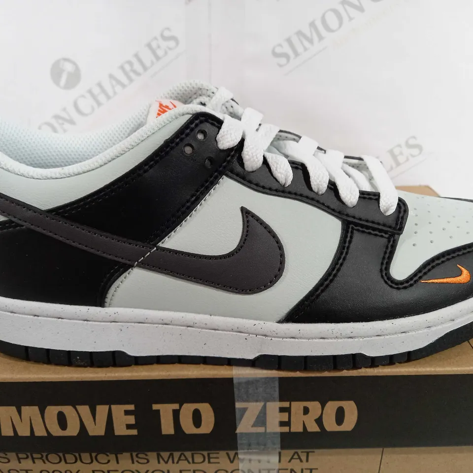 BOXED PAIR OF NIKE DUNK LOW GS IN BLACK/WHITE - UK 5.5