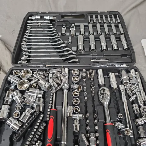 216 PIECE SPANNER & SOCKET SET