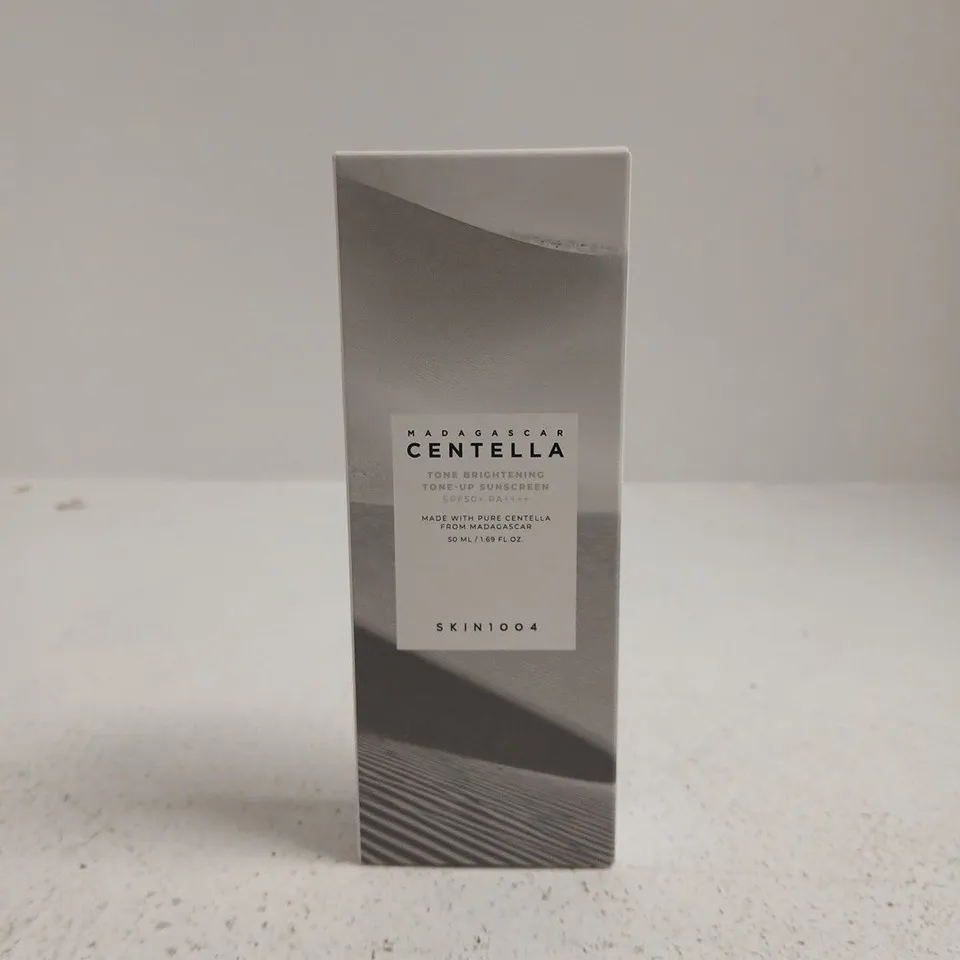 MADAGASCAR CENTELLA SKIN1004 TONE BRIGHTENING TONE-UP SUNSCREEN SPF50