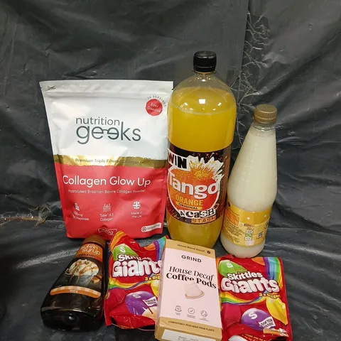 APPROXIMATELY 5 ASSORTED FOOD &DRINK ITEMS TO INCLUDE - COLLAGEN GLOW UP POWDER, TANGO AND ROBINSONS JUICE   - COLLECTION ONLY