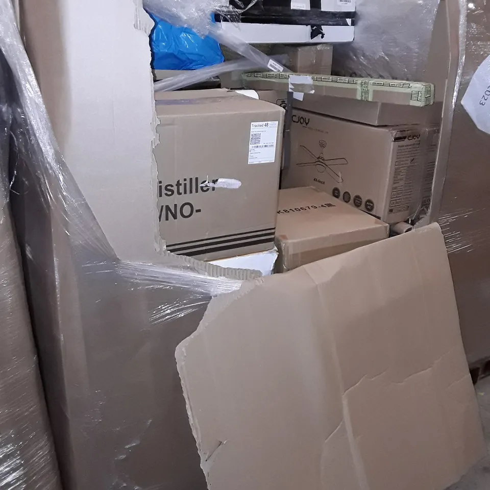 UNPROCESSED PALLET OF ASSORTED ITEMS TO INCLUDE OFFICE CHAIR, LED CEILING LIGHT AND DISTILLER