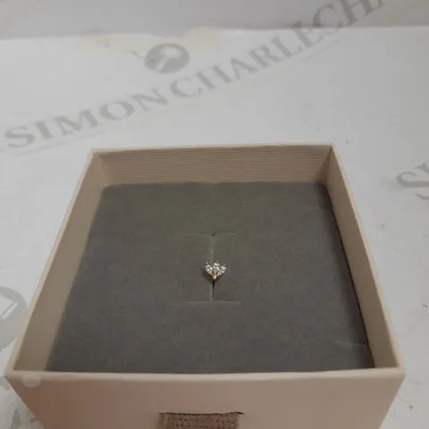 ASTRID & MIYU TRIPLE CRYSTAL GOLD STUD EARRINGS 