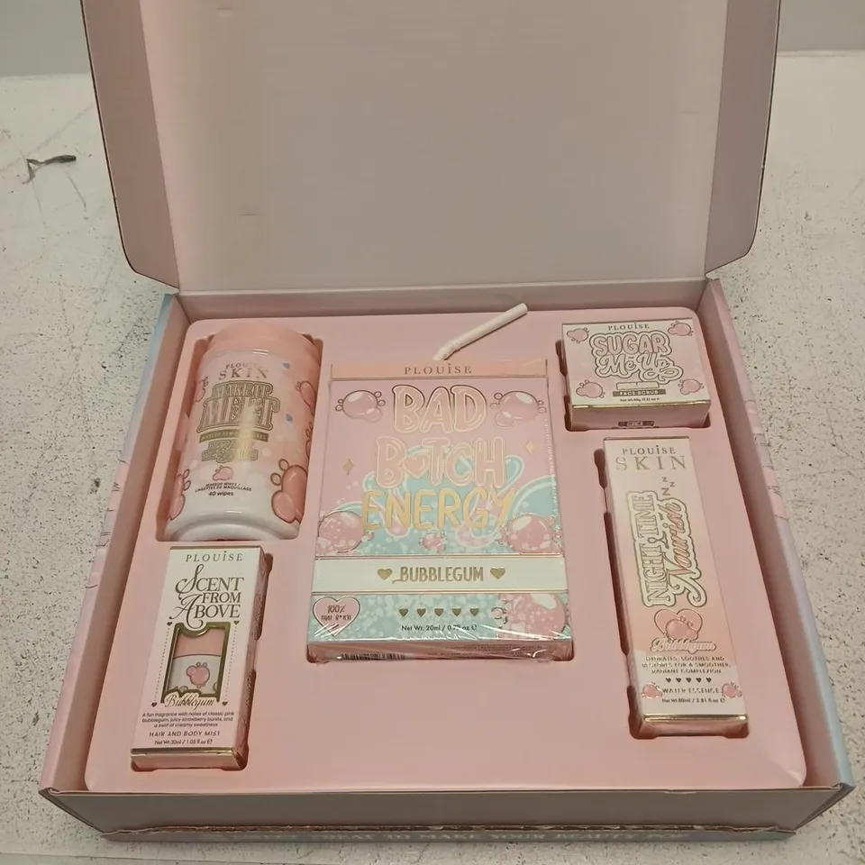 PLOUISE WHAT A TREAT MAKEUP SET – BOXED (PINK LIMITED EDITION)