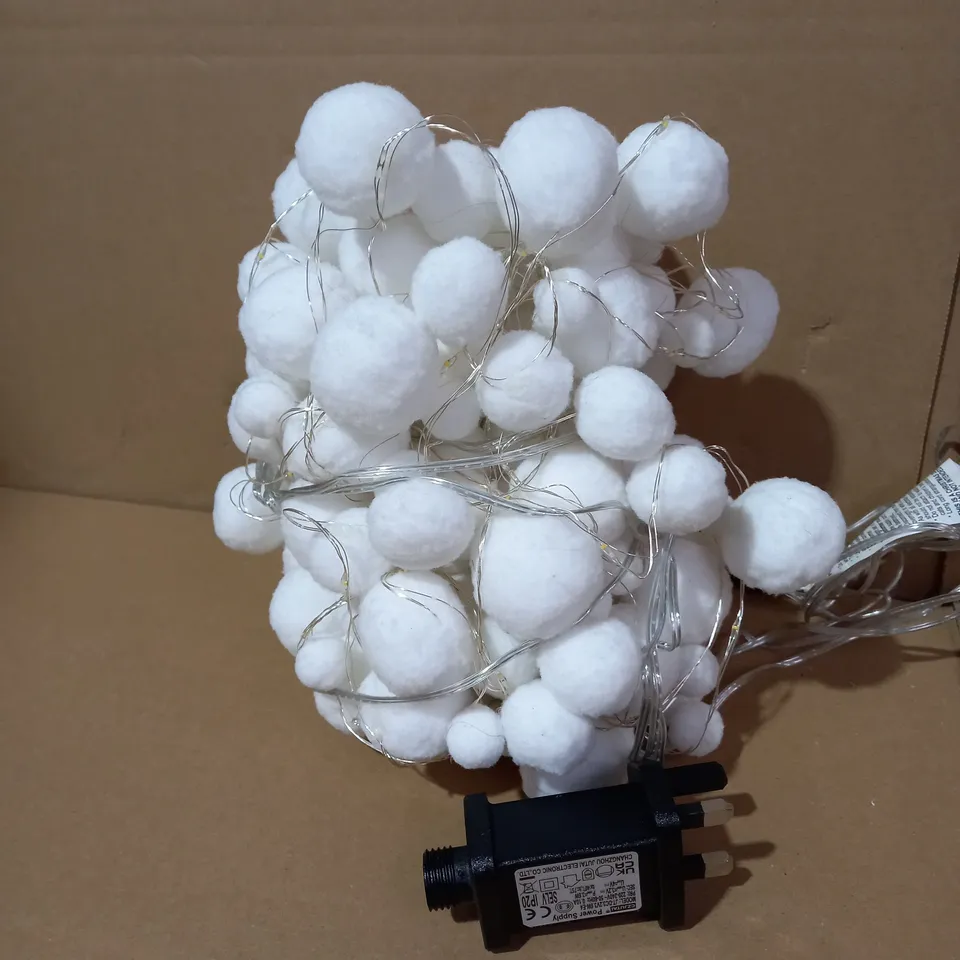 160 LED SNOWBALL LIGHT GARLAND RRP £19.99
