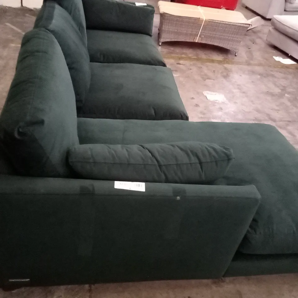 QUALITY THE LOUNGE CO DESIGNER DBL CHAISE SOFA - GREEN FABRIC