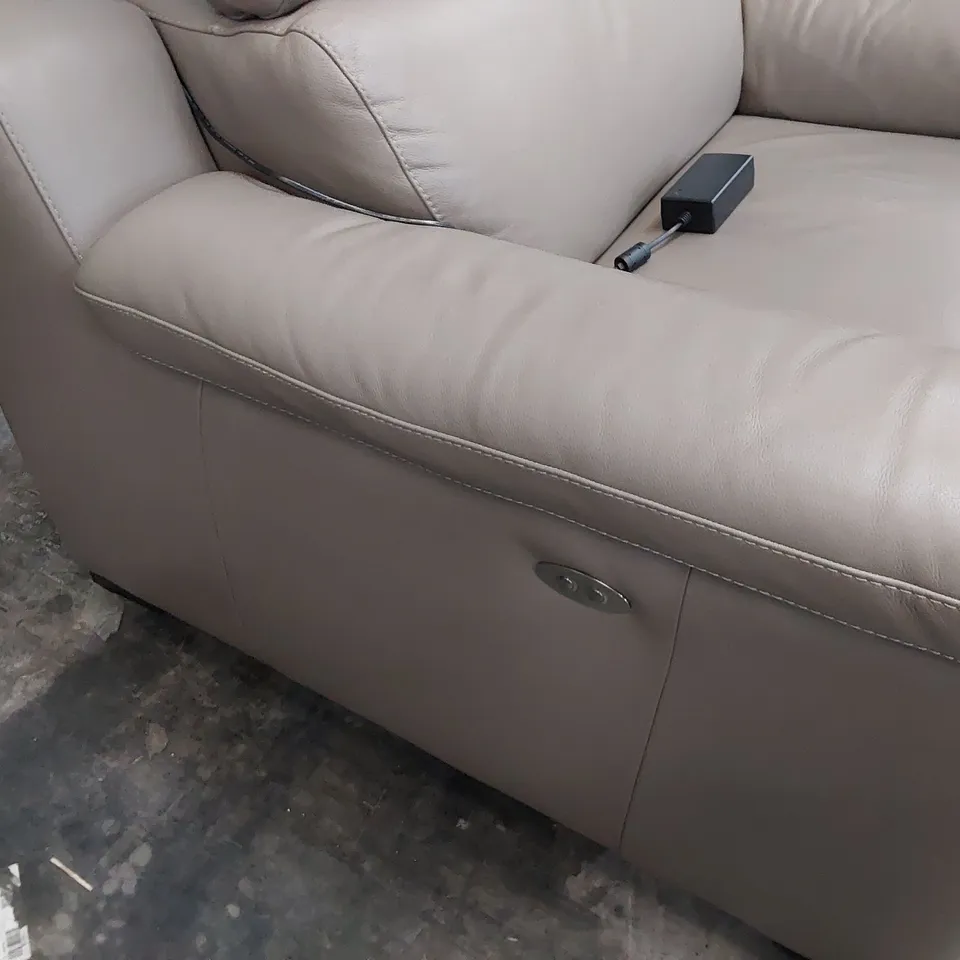 QUALITY ITALIAN DESIGNER RICCARDO POWER RECLINING LOUNGE SUITE, COMPRISING THREE SEATER SOFA & EASY CHAIR MUD LEATHER
