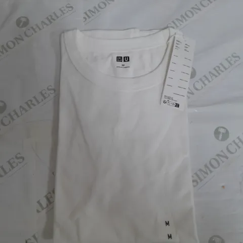 UNIQLO PLAIN WHITE T-SHIRT - MEDIUM