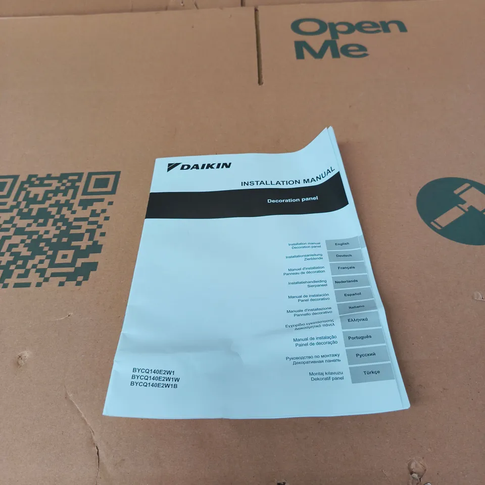 DAIKIN DECORATION PANEL BYCQ140E2W1 BOXED WITH MANUAL