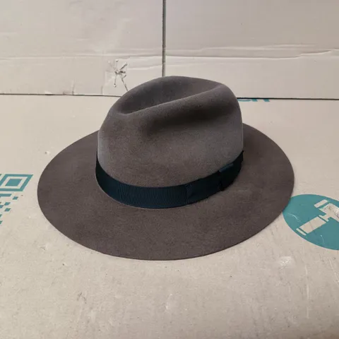 LAIRD BROWN FELT FEDORA HAT SIZE 59CM