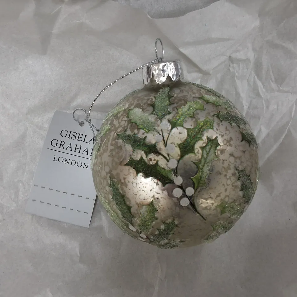 SET OF 12 GISELA GRAHAM DECORATIVE BAUBLES IN SILVER