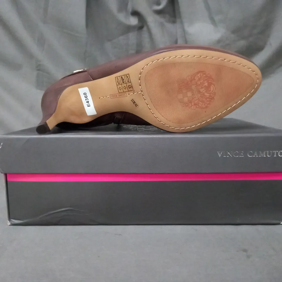 BOXED PAIR OF VINCE CAMUTO VAYDA HEELED LEATHER SHOES IN BROWN EU SIZE 41