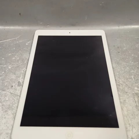 APPLE IPAD AIR TABLET - A1474