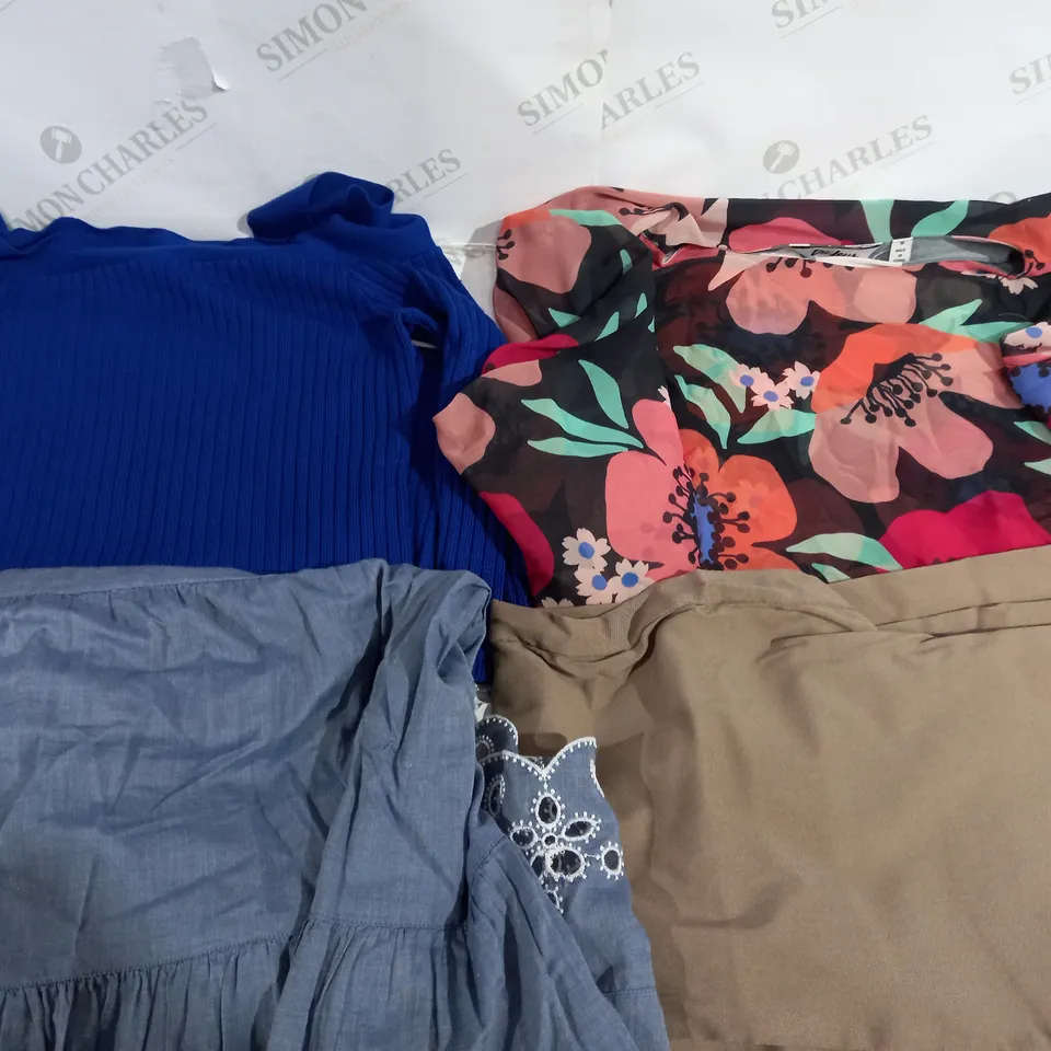 BOX OF APPROX 25 ASSORTED CLOTHING ITEMS TO INCLUDE - ISAACMIZRAHI LIVE - NINA LEONARD - DU JOUS ECT