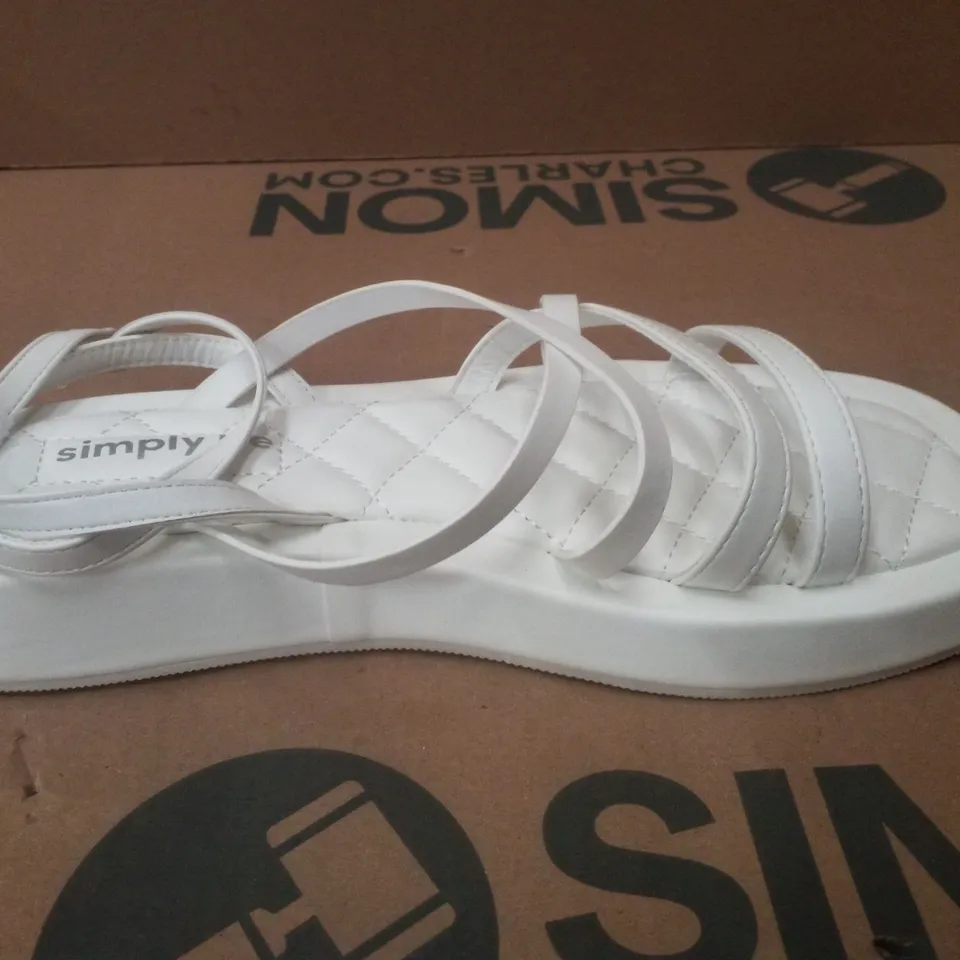 BOX CONTAINING APPROXIMATELY 6 PAIRS OF BRAND NEW SIMPLY BE WHITE PHOEBE WIDE SANDALS - SIZE 8