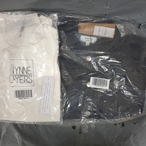 BOX OF APPROXIMATELY 20 ASSORTED CLOTHING AND FASHION ITEMS IN VARIOUS COLOURS, STYLES, AND SIZES, ETC - COLLECTION ONLY