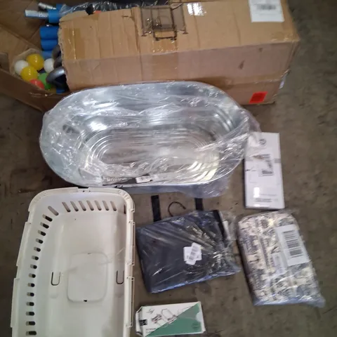 PALLET CONSISTING OF A LARGE QUANTITY OF ASSORTED HOUSEHOLD AND ELECTRICAL PRODUCTS AND ACCESSORIES TO INCLUDE;