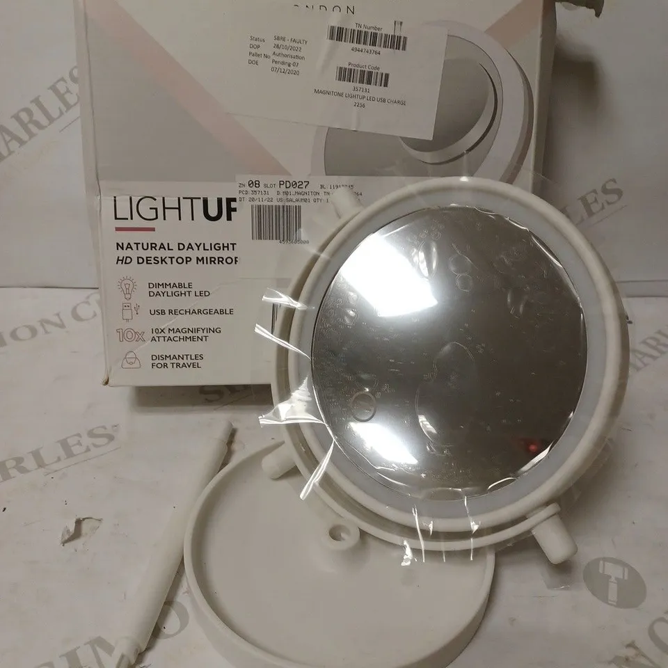 MAGNITONE LIGHTUP LED USB CHARGEABLE MIRROR