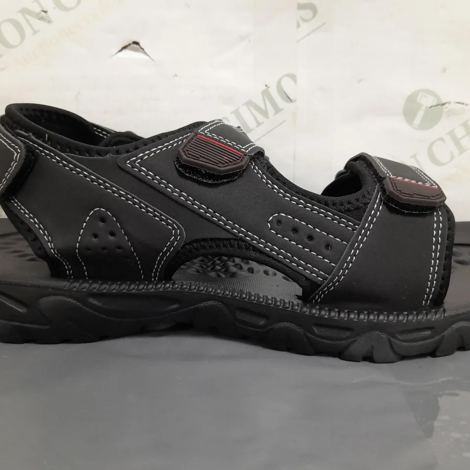 BOXED PAIR OF DESIGNER OPEN TOE SANDALS IN BLACK EU SIZE 45