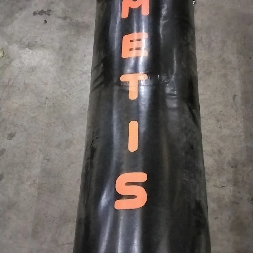 METIS BLACK PUNCHING BAG