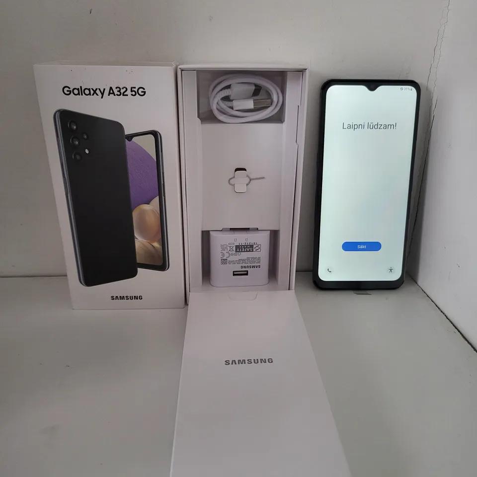 BOXED SAMSUNG GALAXY A32 5G 64GB ANDROID SMART PHONE - AWESOME BLACK