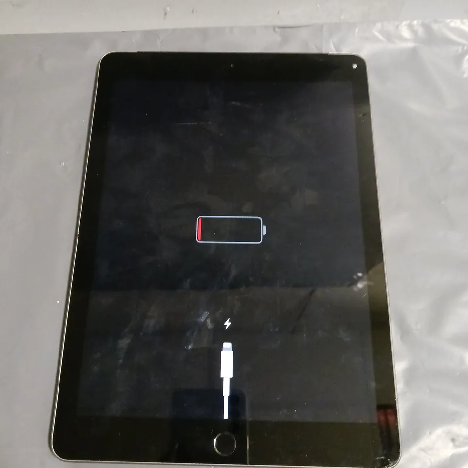APPLE IPAD 6TH GEN TABLET IN SILVER