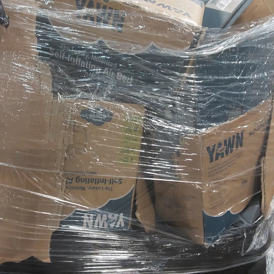 PALLET CONTAINING A VERY LARGE QUANTITY OF YAWN AIR BEDS ECT