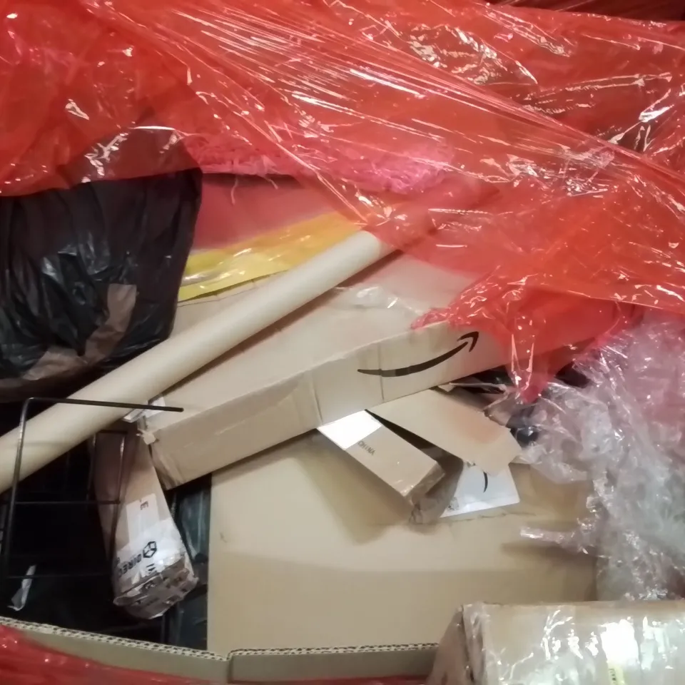 PALLET OF ASSORTED HOUSEHOLD GOODS AND PRODUCTS TO INCLUDE;NESTING TABLE,AIR FRYER,STRIP LIGHT FIXTURE