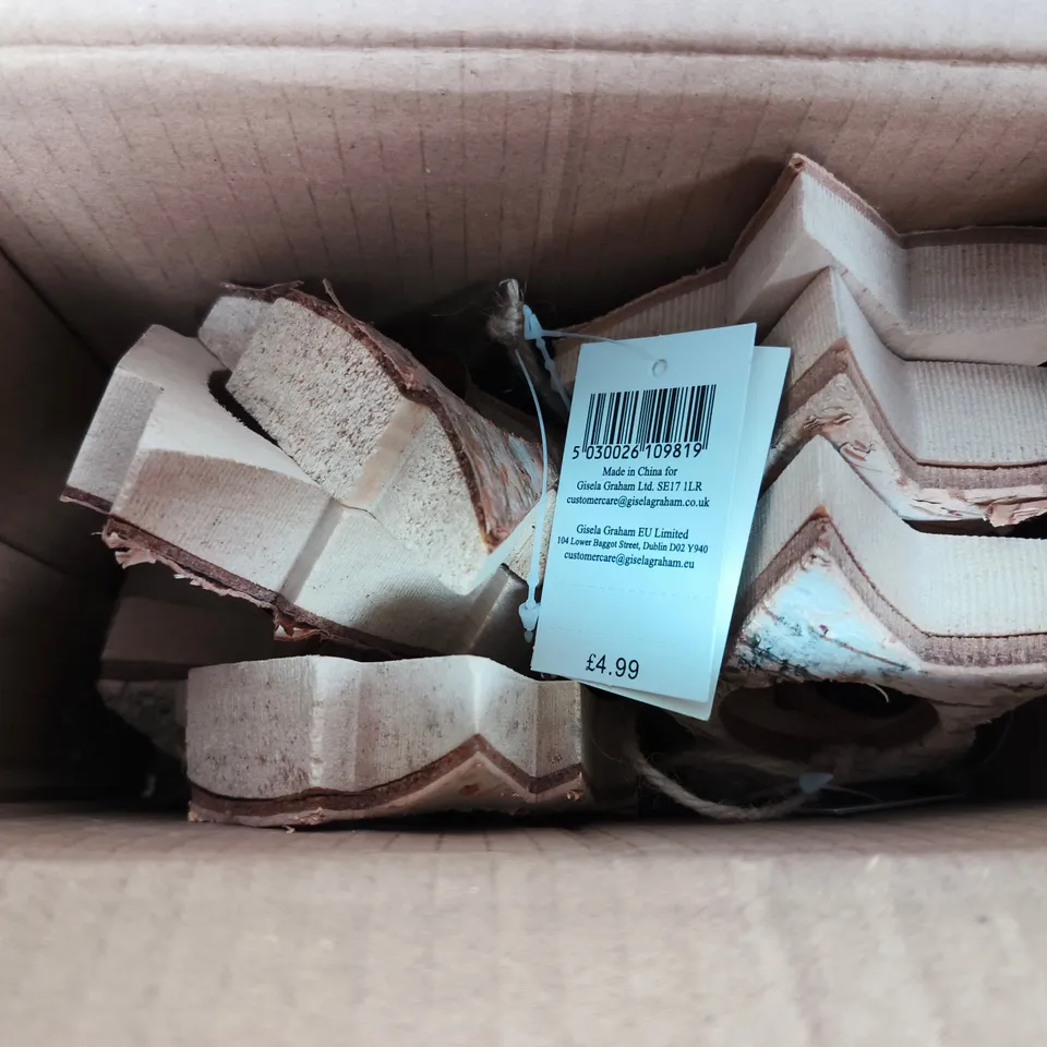 APPROXIMATELY 84 GISELA GRAHAM LONDON WOODEN CHRISTMAS TREE BELL ORNAMENTS