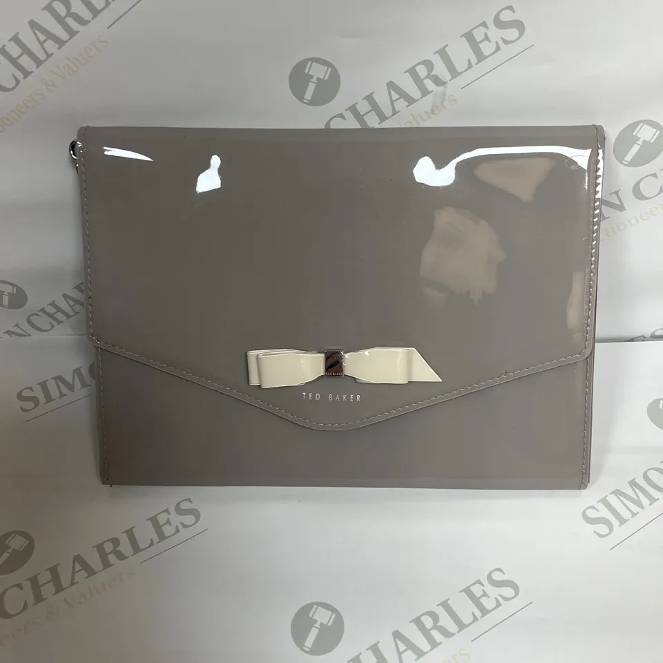 TED BAKER BOW DETAIL CLUTCH BAG IN GREY 